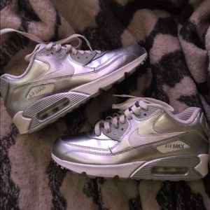 Silver airmax 95
